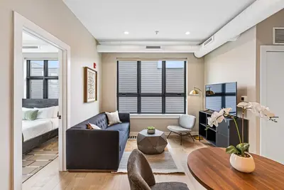 Image de The Edison Old City | Signature 2 Br Suite w/ Shared Roofdeck