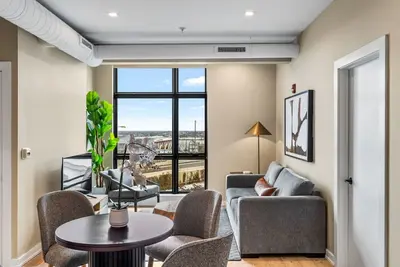 Image de The Edison Old City | Premier 2 Br Suite w/ River View + Shared Roofdeck