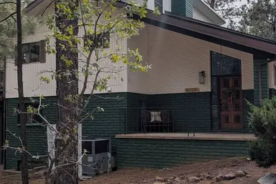 Image de Strawberry Retreat: A beautiful family-friendly home for 10-12 with Ev charger