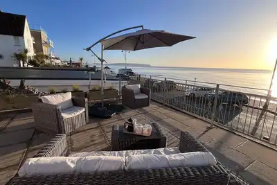 Image de Shanklin Beach House -  an apartment that sleeps 7 guests  in 3 bedrooms