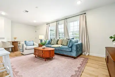 Image de First Floor 3 Br Condo ~ Newly Renovated, Sleeps 8