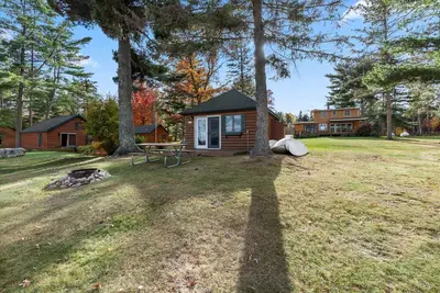 Cabin #1 - Half Moon Resort