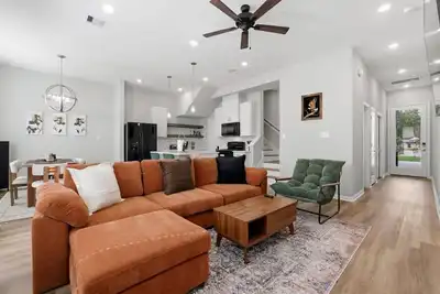 Image de Unwind & Relax 20 min to Downtown Hou!