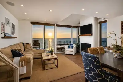 Image de Beachfront Luxury Oceanfront On The Sand