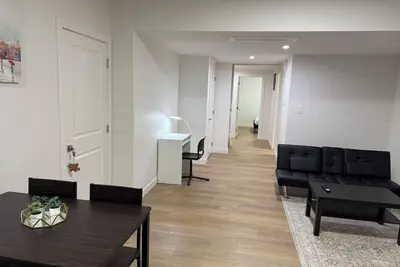 Image de Modern family friendly 2 bedroom suite with private keyless entry