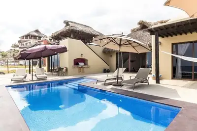 Image de Casa Paz - Ocean Front Villa w/Pool & Resort