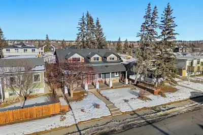 Image de Spacious 4 Bedroom Home Near Bowness Park 🌿