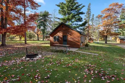 Cabin #5 - Half Moon Resort