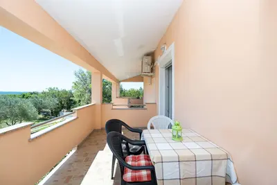 Image de Appartement de deux chambres avec la terrasse Vrsi, Zadar (A-25947-b)