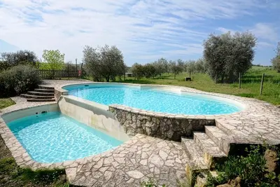 Image de 4 bedroom lovely apartment in Pomonte