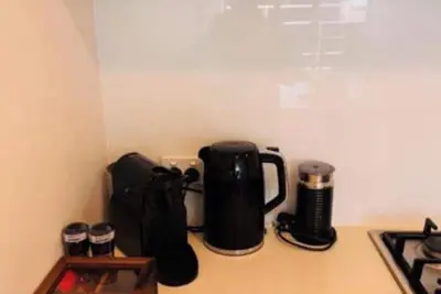 Image de Stylish Brisbane Stay in Newstead – Walk to Dining & River