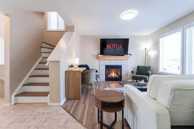 Image de Spacious 3 Br Corner home in Covemeadow