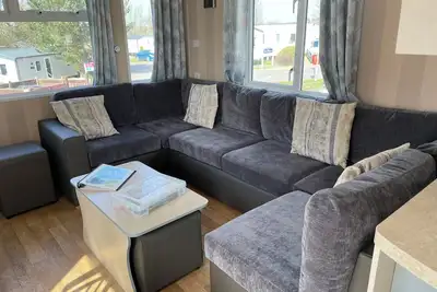 Image de Snapdragon 3 bedroom dog friendly caravan on Rockley Park, Poole Harbour, Dorset