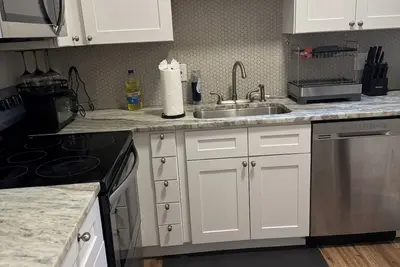 Modern 2br Stay Near Downtown & Hopkins