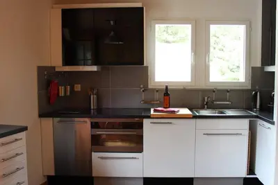 Image de Promenade 141 2½-Zimmerwohnung by Interhome