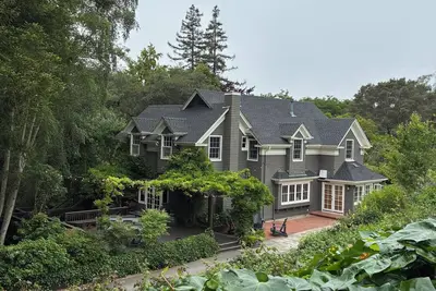 Image de Sand Rock Farm Peaceful 5br/6ba farmhouse in adorable Aptos perfect for families