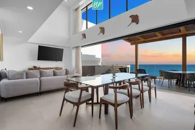 Image de Lux Beachfront 5br Penthouse Retreat | Panarea