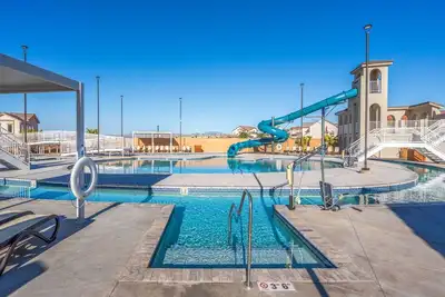 Image de Arcade, Hoops, Air hockey, Lazy River & Waterslide, Near Zion