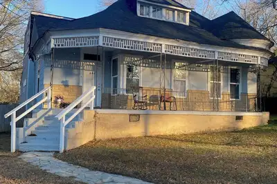 Image de Brilliant 9-bedroom house with Ac in vibrant Atlanta