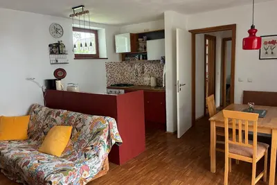 Image de Red bungalow near the river