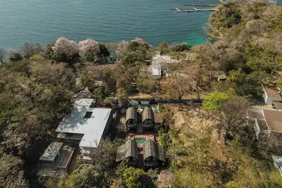 Image de Oceanfront 2br + Loft Escape 🌊✨ Private Terraces & Views