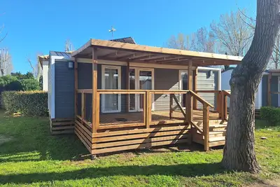 Image de Mobil-home 5 pers / 2 sdb – Camping 5⭐ La Yole – Plage 500 m – Terrasse neuve