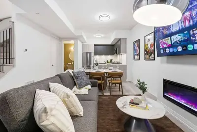 Image de Boutique 3br Townhouse • Sleeps 7 • Free Parking