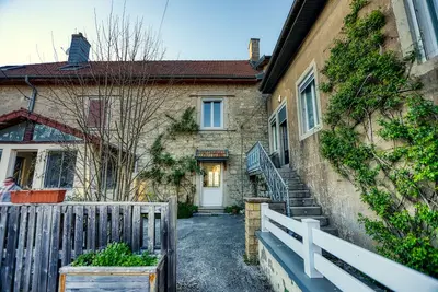 Image de Maison mitoyenne 100m2 au centre du village