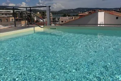 Image de Appartement à Cavalaire sur Mer vue mer-piscine