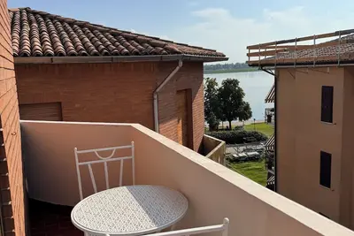 Image de Lake house 40 minutes from Peschiera Del Garda, comfortably sleeps up to 4 people.