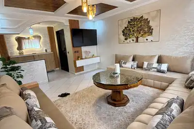 Image de Sunny 3-Bedroom Retreat | Central & Family Ready