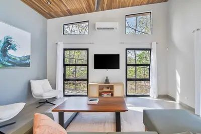 Image de Surf & Luxury: Modern 2br Steps from Playa Grande Beach