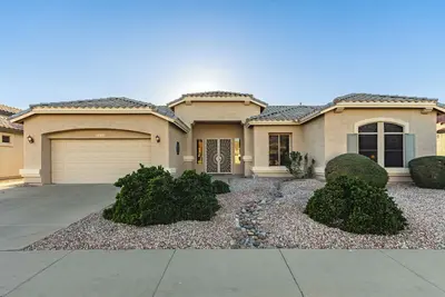Image de 3 Br, 2 Bath home in Trilogy Gilbert, golf course and mountain views