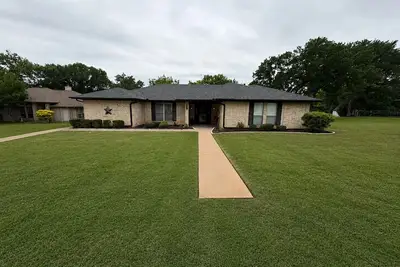 Image de The Canal Cottage at Lake Granbury, with private boat dock