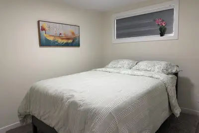 Image de Dykee Brand new 2 Bedroom 1 bath suite with sofa bed, in the Greens, Regina. Sk