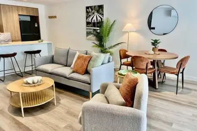 Image de 502 Sakara  - Sophisticated Beachside Holiday Stay