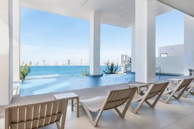 Image de Pinos Beach Access | lux Tower | Olas Altas | Cozy
