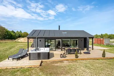 Image de \"Junis\" - 900m from the sea by Interhome