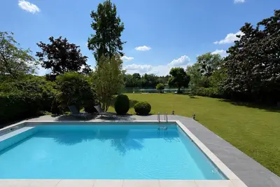 Image de Villa en bord de seine à 45 mis de Paris