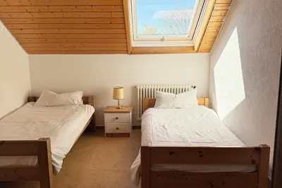 Image de Beautiful garden apartment with a view of the Hegau countryside.