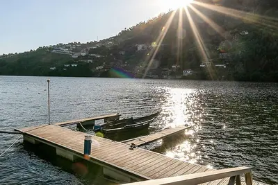 Image de Exclusive Retreat Between the Orchard and the Douro River.