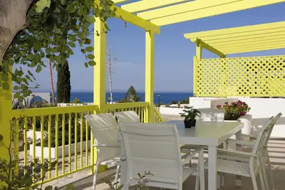 Image de Yellow 16 Sea View Vacation Home