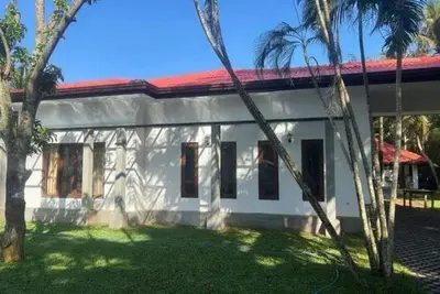 Image de Villa Amaara - 5 Bedrooms, large pool, private, in Kalutara, 100m from beach