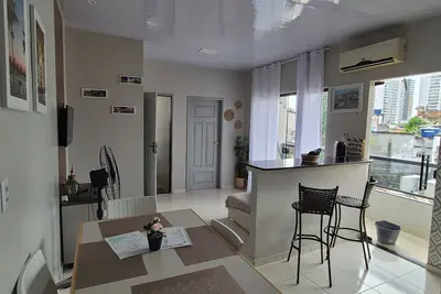 Image de Apartment in a prime location, quiet and family-friendly environment, close to everything.