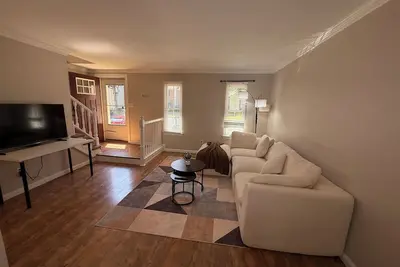 Image de Central Chesapeake Stay Near Mall, Trails & parks
