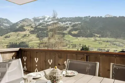 Balcony w Alpine Panorama and  Free Parking