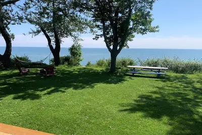 Image de Rock Point Bay Retreat - Stunning Lake Erie Waterfront Cottage