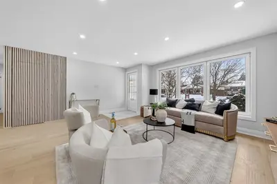 Image de Toronto Newly Renovated 3br Home | Free Parking
