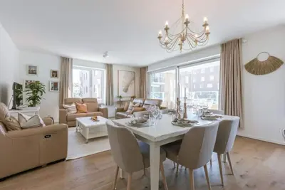 Image de Ruim appartement vlak bij de jachthaven | 3br