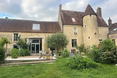 Image de Manoir de la barre Duplex 1777 plein sud \nDouble suite parentale face au jardin.